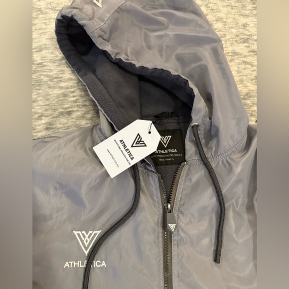 Light grey size L refurbished swim parka great condition. - Picture 2 of 6